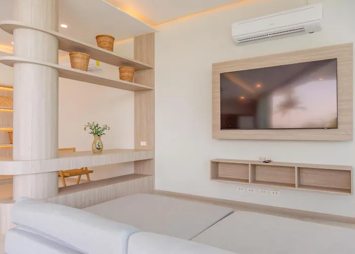 Replay Pool Villa